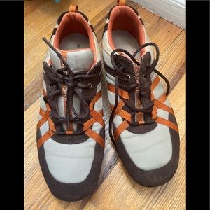 ROCKPORT sneakers size 8. Brown and orange. Good condition!